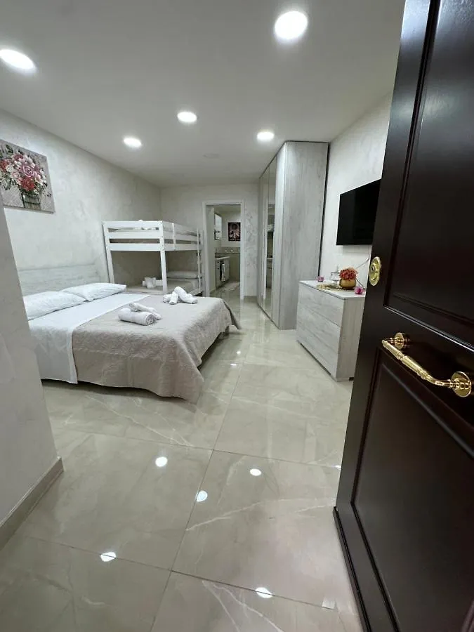 Chloehouse Apartment Naples